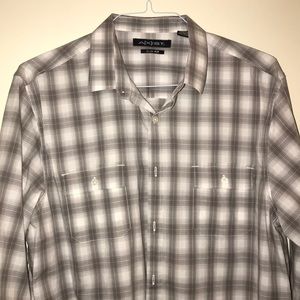 Men’s Axist Slim Fit long sleeve button down shirt